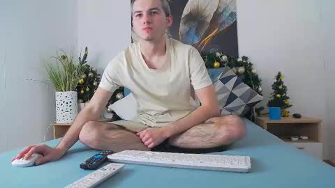 devin_ho online show from 12.08.24