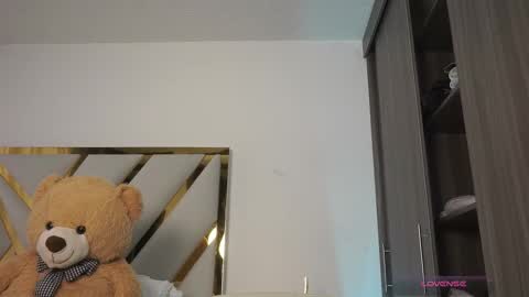 Devin Hunter online show from 12.22.25