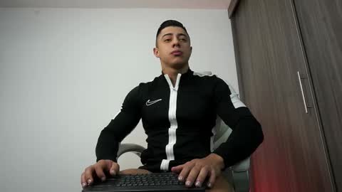 Devin Hunter online show from 02.02.26