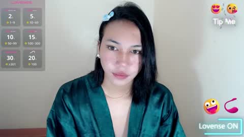 Snapshot of devine_glorymocha chatting on 06.26.26 devine_glorymocha online show from 06.26.26