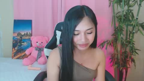 Snapshot of devine_goddessx chatting on 01.23.25 Devine Greyson online show from 01.23.25