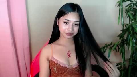 Snapshot of devine_goddessx chatting on 01.30.25 Devine Greyson online show from 01.30.25