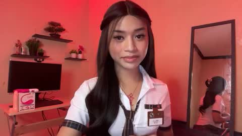 Snapshot of devine_goddessx chatting on 09.20.25 Devine Greyson online show from 09.20.25