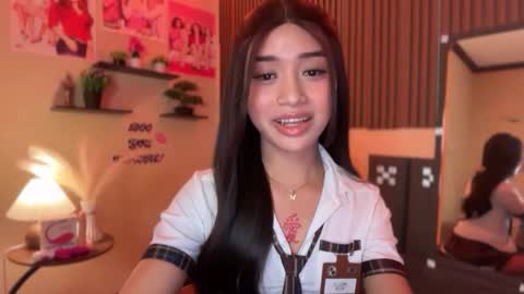 Snapshot of devine_goddessx chatting on 10.07.25 Devine Greyson online show from 10.07.25