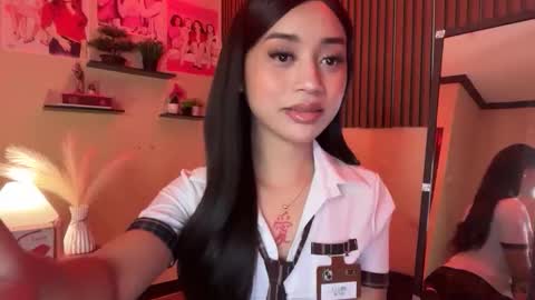 Snapshot of devine_goddessx chatting on 10.24.25 Devine Greyson online show from 10.24.25