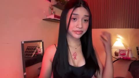 Snapshot of devine_goddessx chatting on 10.27.25 Devine Greyson online show from 10.27.25