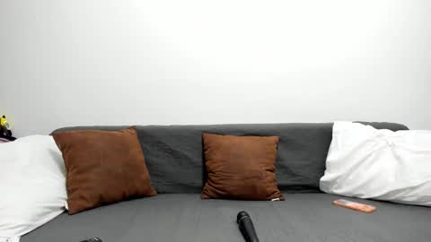 Snapshot of devinesex chatting on 09.16.25 Misha online show from 09.16.25