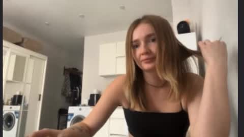 Snapshot of devoramarkuson chatting on 11.26.25 Mira online show from 11.26.25