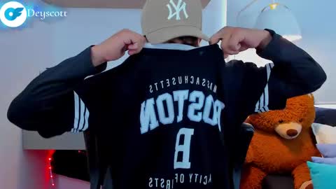 JULIAN online show from 02.16.25