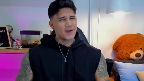 JULIAN online show from 09.09.25