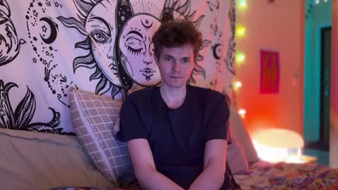 Snapshot of di_n_alex chatting on 01.09.25 Di Alex online show from 01.09.25