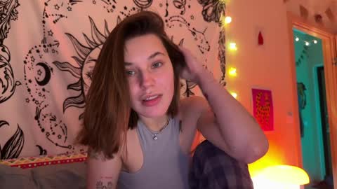 Snapshot of di_n_alex chatting on 01.11.25 Di Alex online show from 01.11.25