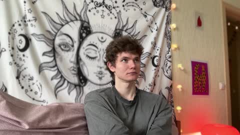 Snapshot of di_n_alex chatting on 02.07.25 Di Alex online show from 02.07.25