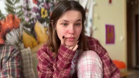 Snapshot of di_n_alex chatting on 03.12.25 Di Alex online show from 03.12.25