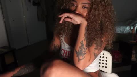 Melissa My schedule 10pm time Colombia online show from 12.20.24