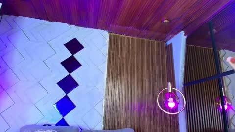 Camila and Megan online show from 11.01.25