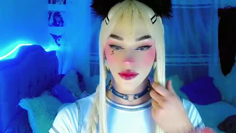 Snapshot of diamond_hott1 chatting on 01.15.25 AmayaGirl online show from 01.15.25