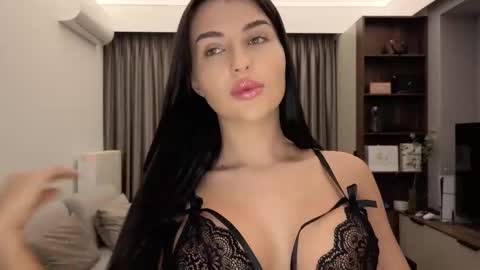 Snapshot of diamondpixie chatting on 01.13.26 Iris online show from 01.13.26