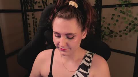 Snapshot of diana_floweri chatting on 04.04.26 Diana online show from 04.04.26