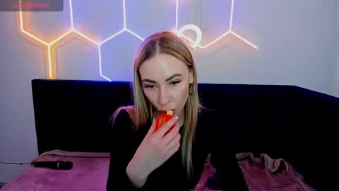 Diana  online show from 02.08.25