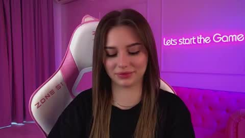Snapshot of dianabecker chatting on 05.16.26 Diana online show from 05.16.26