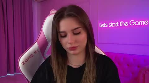Snapshot of dianabecker chatting on 05.16.26 Diana online show from 05.16.26