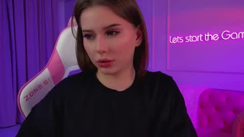 Snapshot of dianabecker chatting on 05.25.26 Diana online show from 05.25.26