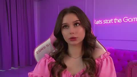 Snapshot of dianabecker chatting on 06.17.26 Diana online show from 06.17.26