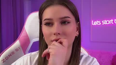 Snapshot of dianabecker chatting on 07.01.26 Diana online show from 07.01.26