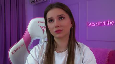 Snapshot of dianabecker chatting on 07.11.26 Diana online show from 07.11.26