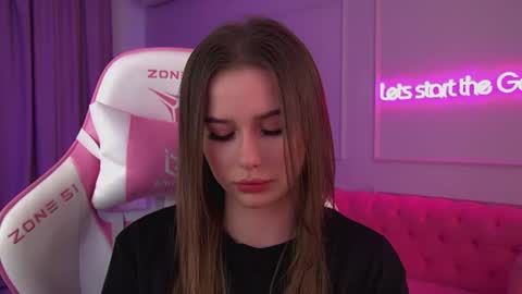 Snapshot of dianabecker chatting on 07.19.26 Diana online show from 07.19.26
