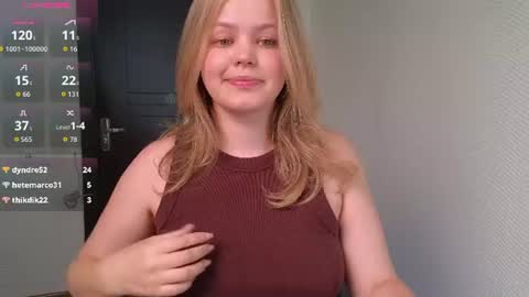 Snapshot of dianaholiday chatting on 06.17.26 Olga online show from 06.17.26