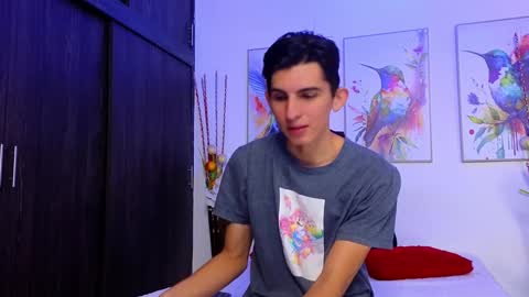 Snapshot of dianayleo chatting on 12.07.24 Ana Leo online show from 12.07.24