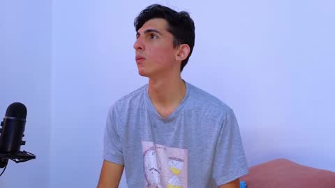 Snapshot of dianayleo chatting on 02.06.25 Ana Leo online show from 02.06.25