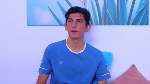 Snapshot of dianayleo chatting on 10.27.25 Ana Leo online show from 10.27.25