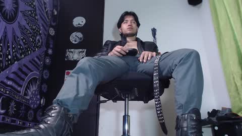 DICAPRIO online show from 12.13.24