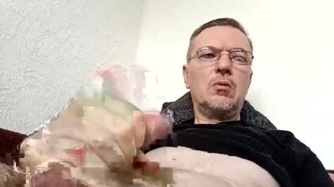 Snapshot of dick__18 chatting on 09.14.25 Antonio online show from 09.14.25