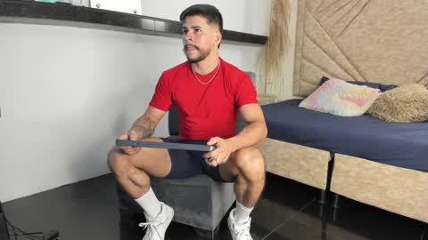 Snapshot of dickgriffith chatting on 01.15.25 Dick Griffith online show from 01.15.25