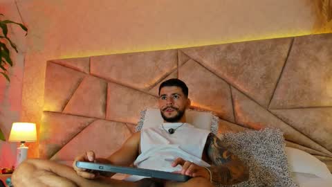 Snapshot of dickgriffith chatting on 09.11.25 Dick Griffith online show from 09.11.25