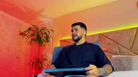 Snapshot of dickgriffith chatting on 09.29.25 Dick Griffith online show from 09.29.25