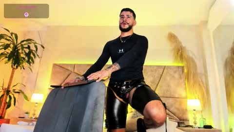 Snapshot of dickgriffith chatting on 11.01.25 Dick Griffith online show from 11.01.25