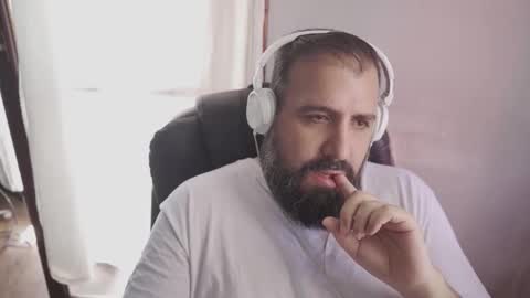 Snapshot of dicristalino chatting on 02.14.26 Cristian Dipolino online show from 02.14.26