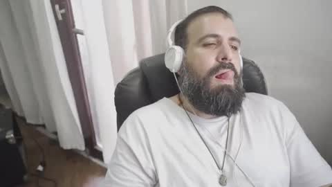 Snapshot of dicristalino chatting on 02.24.26 Cristian Dipolino online show from 02.24.26