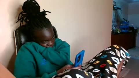 Snapshot of dididash chatting on 02.23.25 dididash online show from 02.23.25