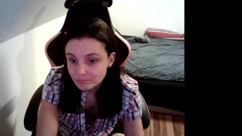 Snapshot of die_eine_oder_keine chatting on 02.21.25 Kathypvt 30 tk min online show from 02.21.25