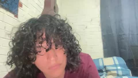 Snapshot of dieciochocentimetross chatting on 05.29.26 dieciochocentimetross online show from 05.29.26