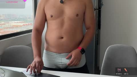 Snapshot of diegolatinguy98 chatting on 03.29.26 diegolatinguy98 online show from 03.29.26