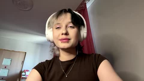 Snapshot of diegomiley chatting on 05.19.26 Lilit online show from 05.19.26