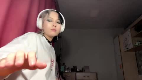 Snapshot of diegomiley chatting on 05.20.26 Lilit online show from 05.20.26