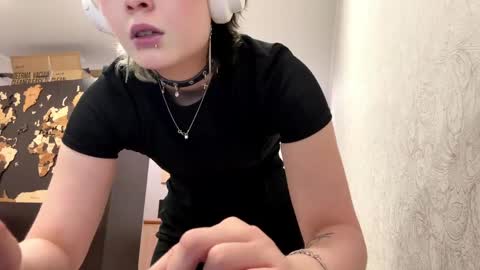 Snapshot of diegomiley chatting on 05.28.26 Lilit online show from 05.28.26